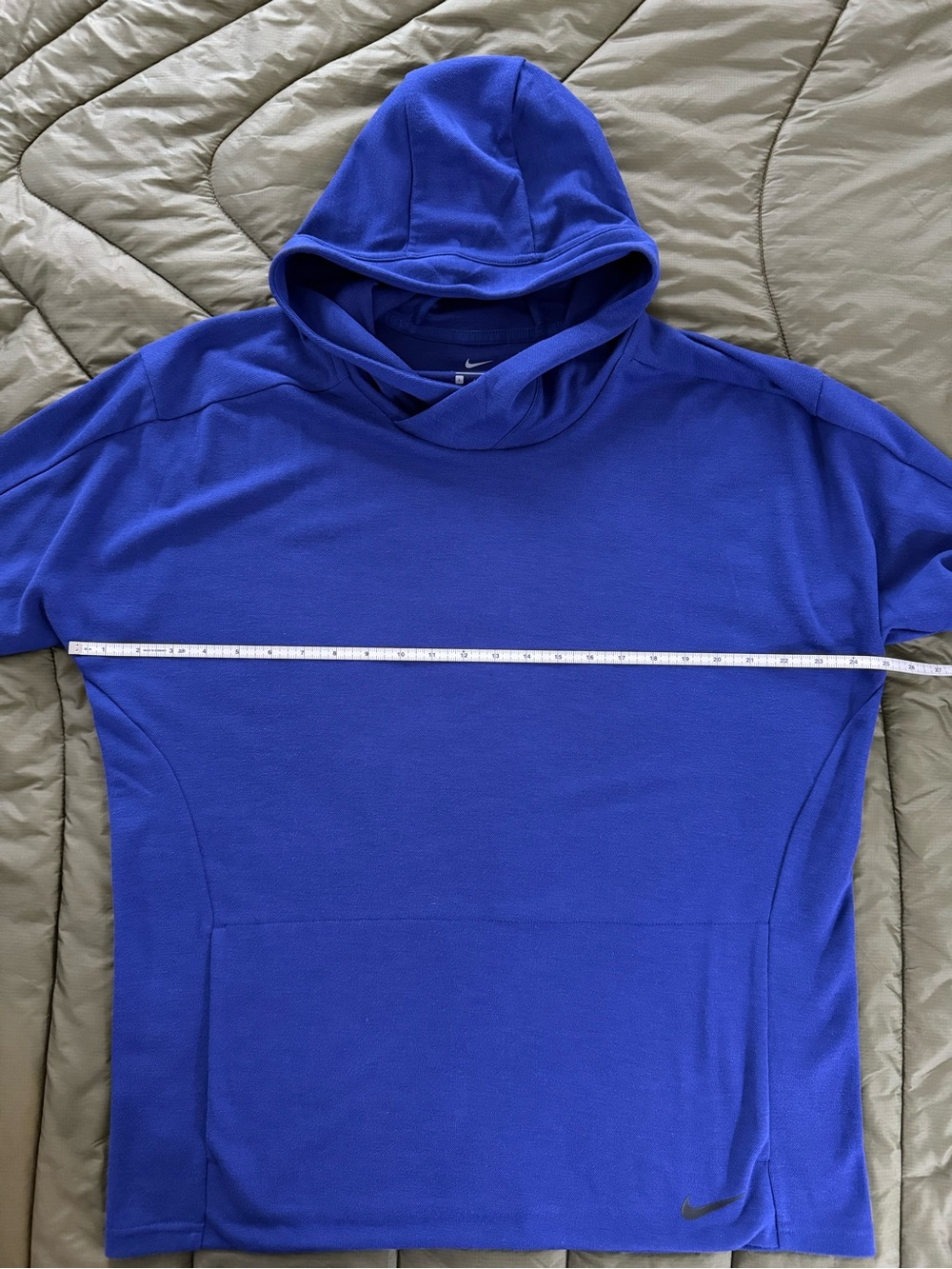Nike Yoga Men’s Royal Blue Dri-FIT Short Sleeve Hoodie - Picture 7 of 11